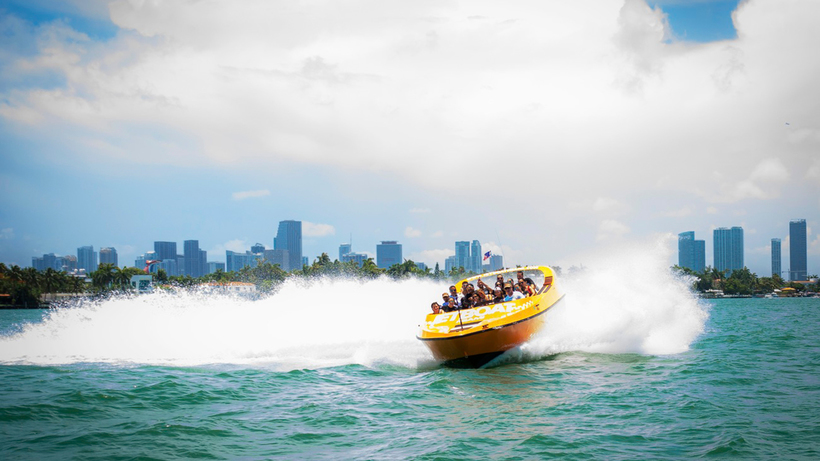 Jet boat