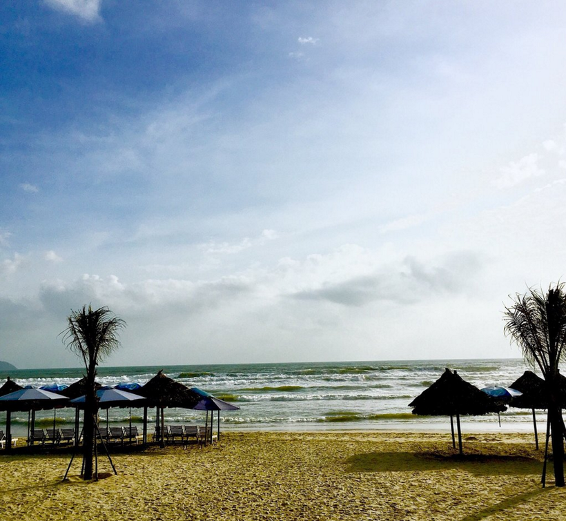 My Khe Beach в апреле